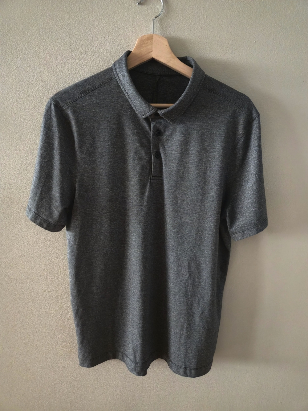 Lululemon Men’s Evolution Polo Shirt Sz L Performance Stretch Gray Missing Tag
